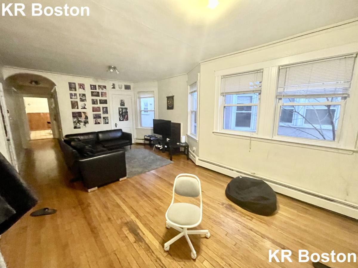 Apartment for rent at 785 Washington St #2, Brookline, MA 02445