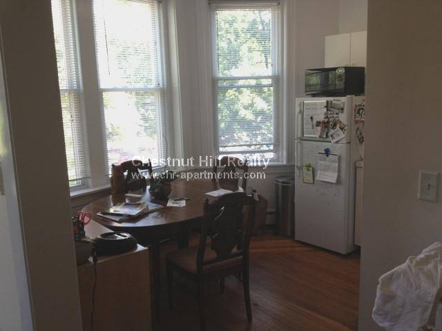 Apartment for rent at 1539 Beacon St #11, Brookline, MA 02446