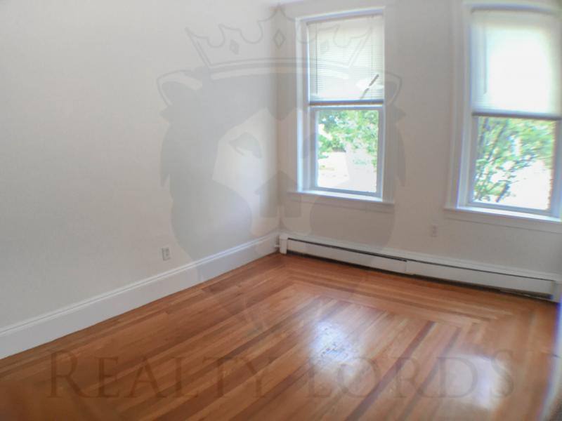 Apartment for rent at 1539 Beacon St #11, Brookline, MA 02446