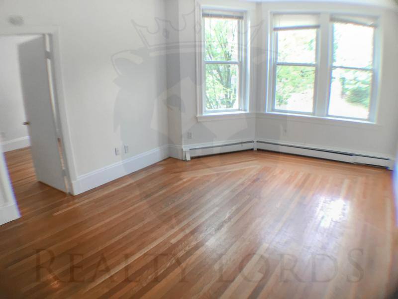 Apartment for rent at 1539 Beacon St #11, Brookline, MA 02446