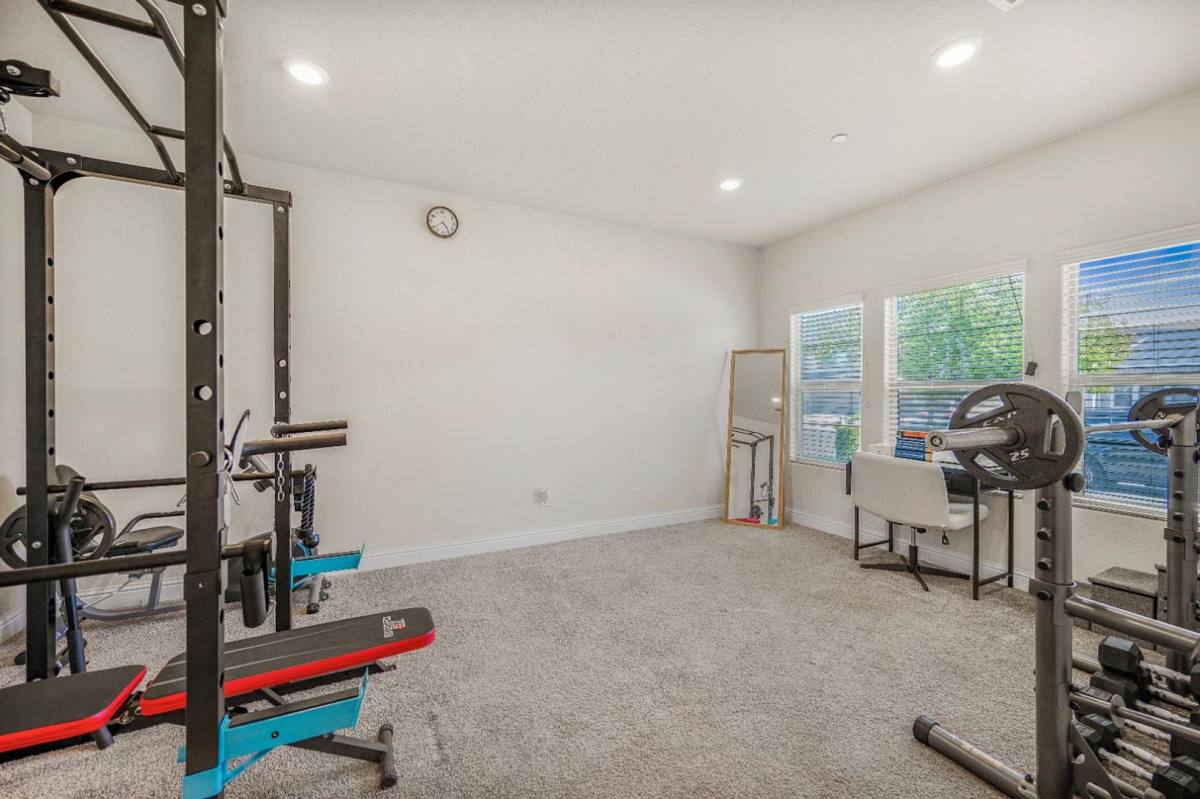 House for rent at 5432 W Lamona Ave, Fresno, CA 93722
