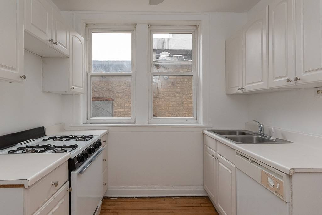 Apartment for rent at 4409 Kenneth #A3, Chicago, IL 60630