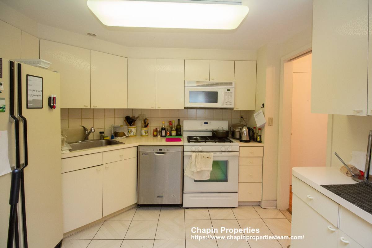 Apartment for rent at 22 Chestnut Place #501, Brookline, MA 02445