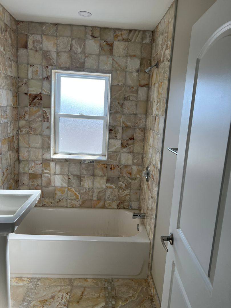 Apartment for rent at 1550-52 E Capitol Dr, Milwaukee, WI 53211