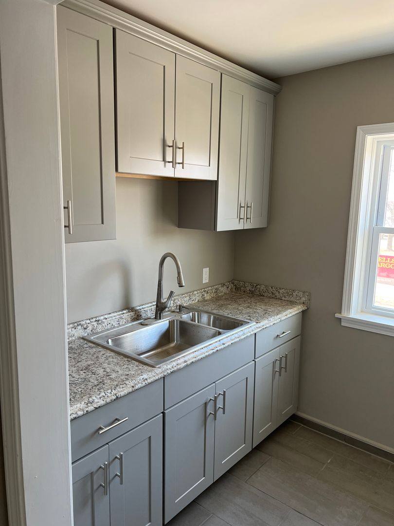 Apartment for rent at 1550-52 E Capitol Dr, Milwaukee, WI 53211