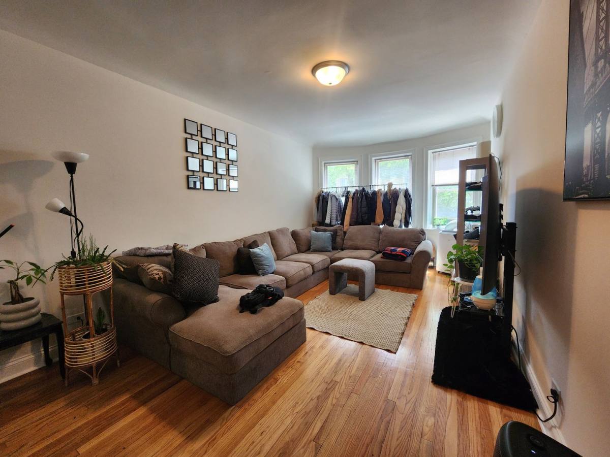Apartment for rent at 5358 N Kimball Ave #1, Chicago, IL 60625