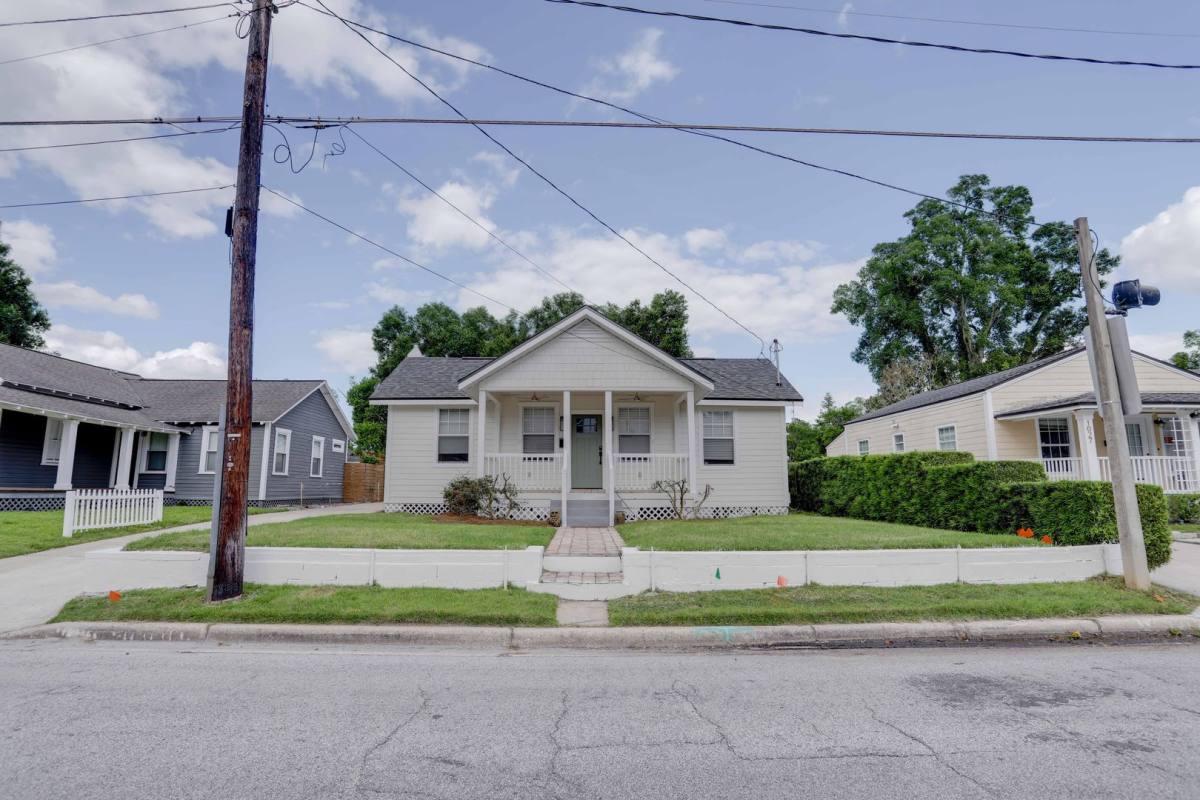 House for rent at 1033 N Hampton Ave, Orlando, FL 32803