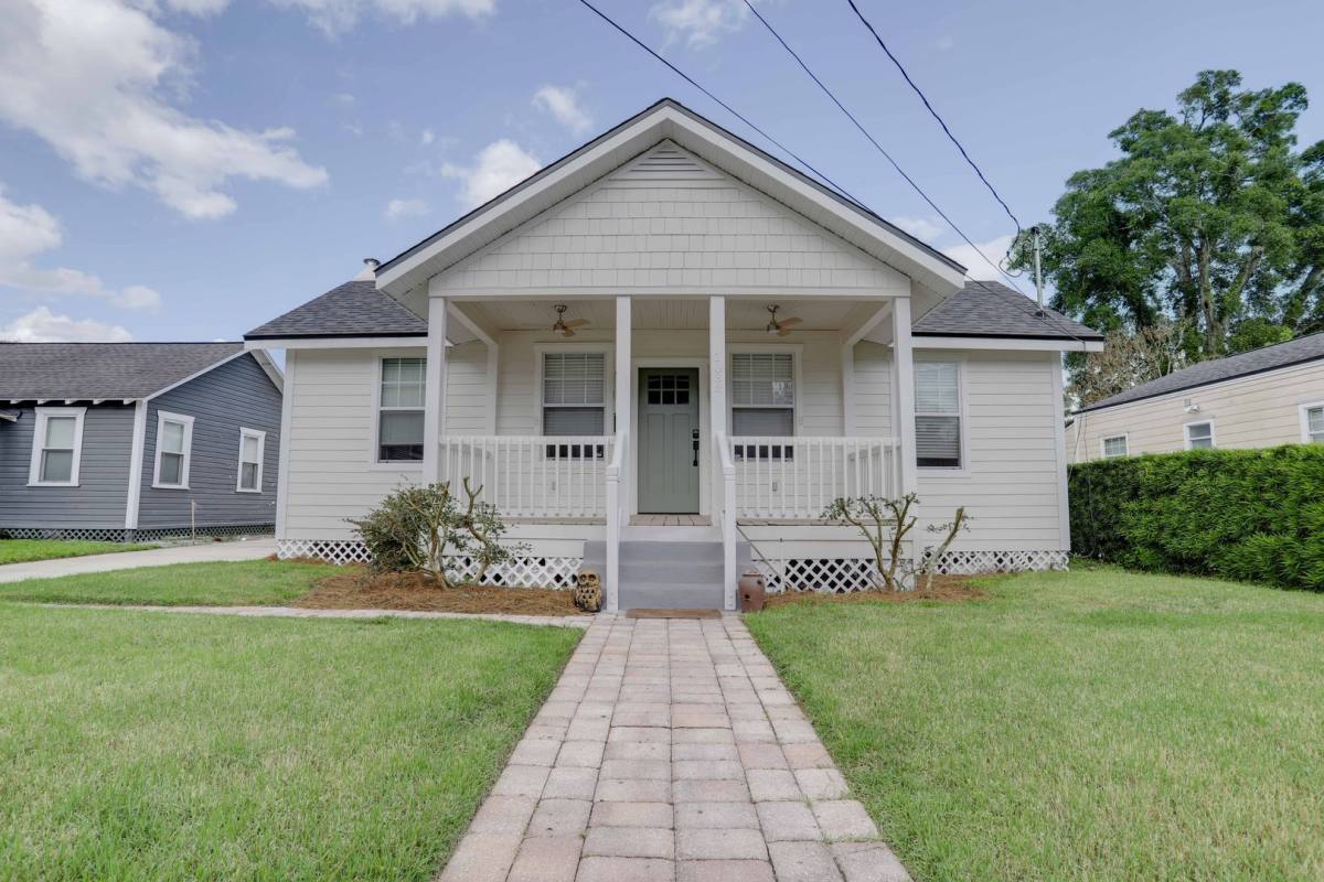 House for rent at 1033 N Hampton Ave, Orlando, FL 32803