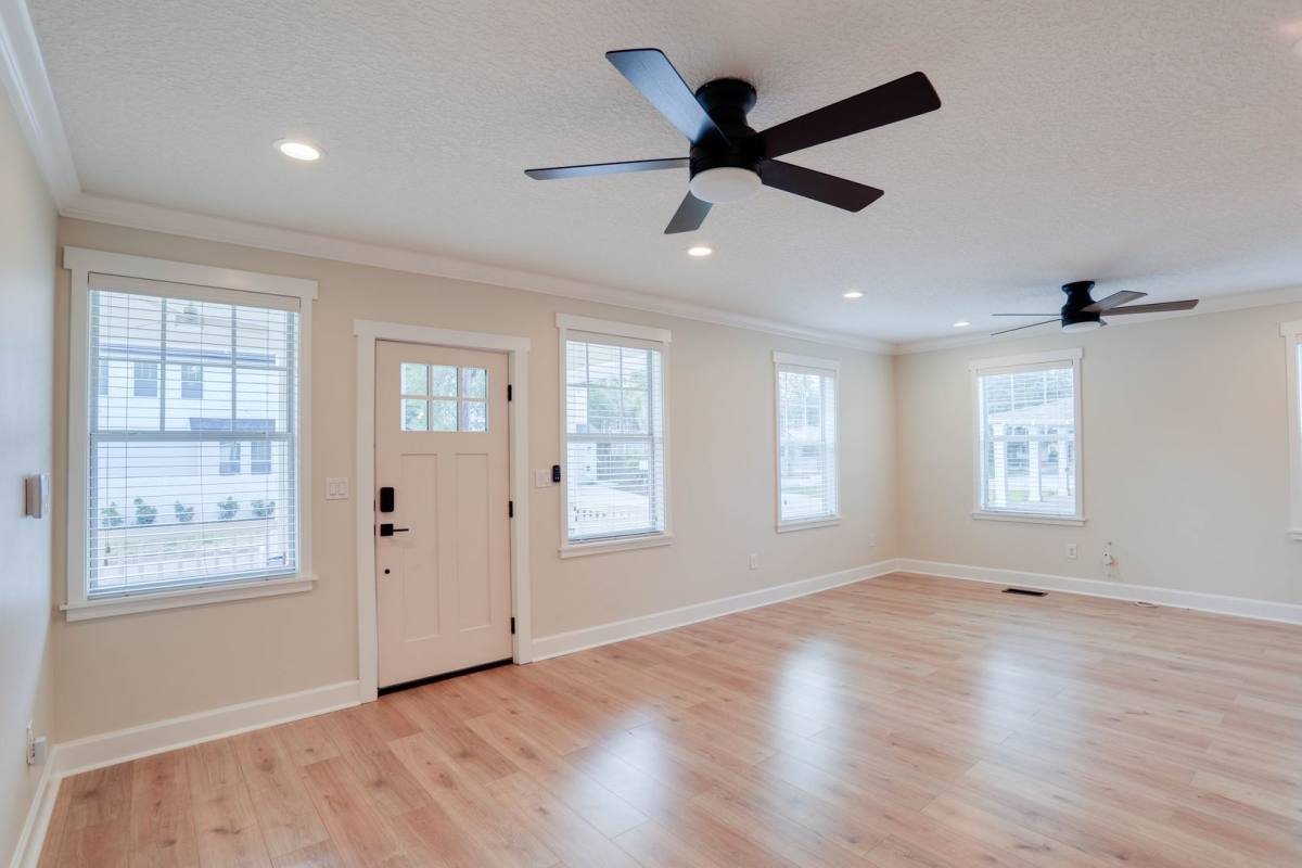 House for rent at 1033 N Hampton Ave, Orlando, FL 32803