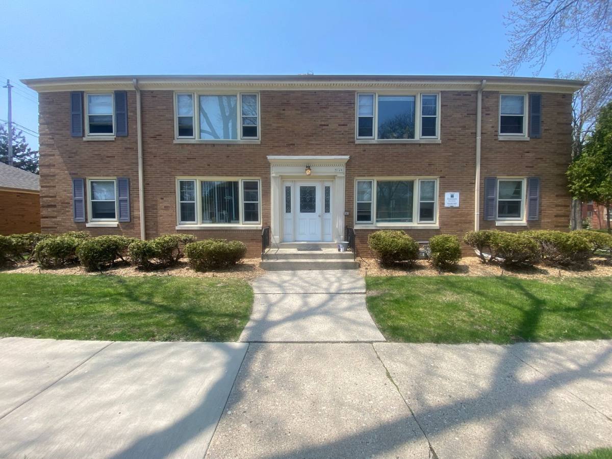 Apartment for rent at 5169 N Hollywood Ave, Milwaukee, WI 53217
