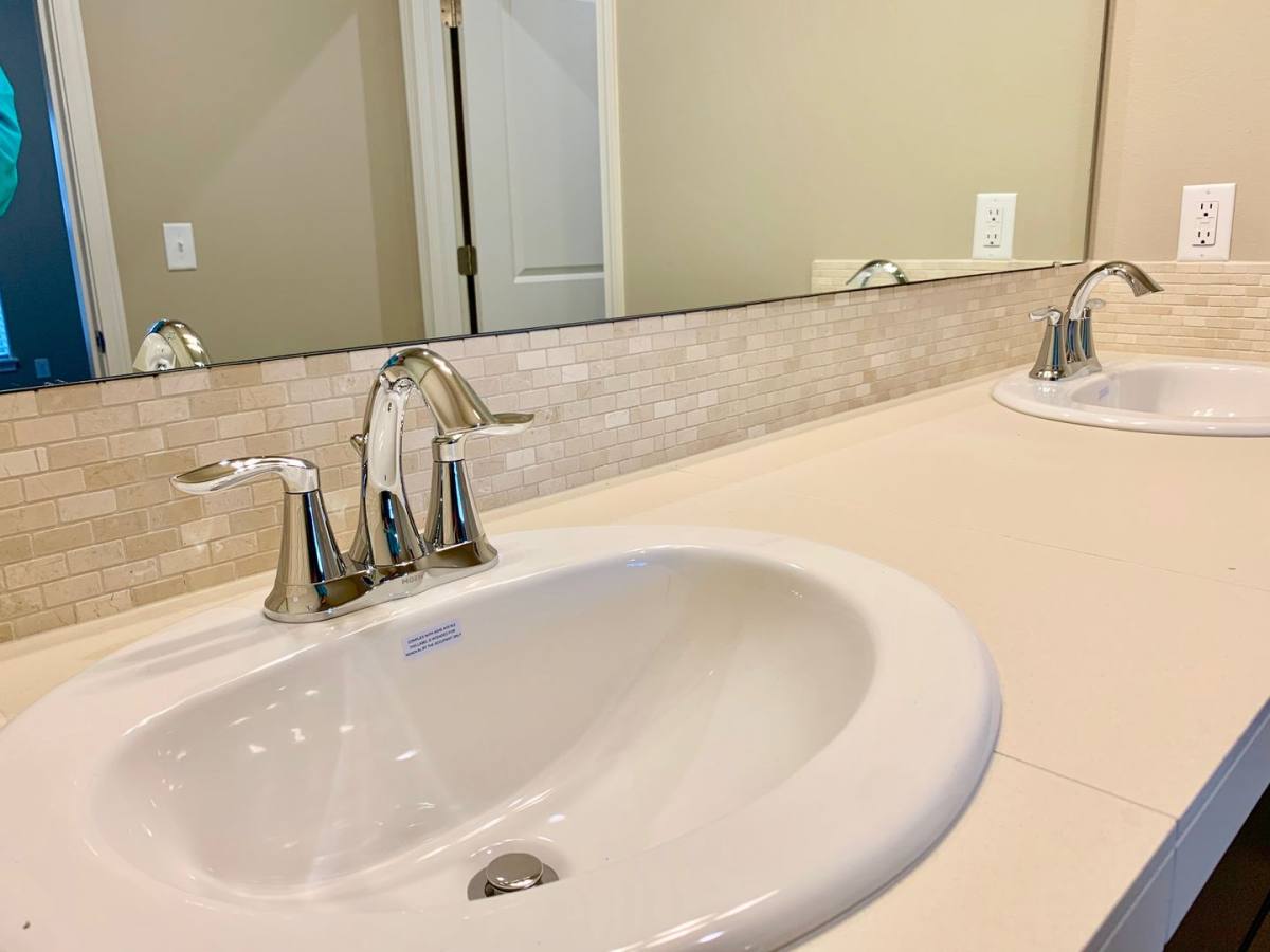 Townhouse for rent at 839 Water Ave NE, Albany, OR 97321