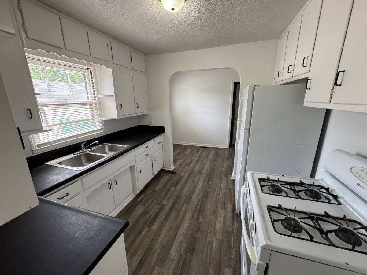 House for rent at 1088 S Morgantown Rd, Greenwood, IN 46143