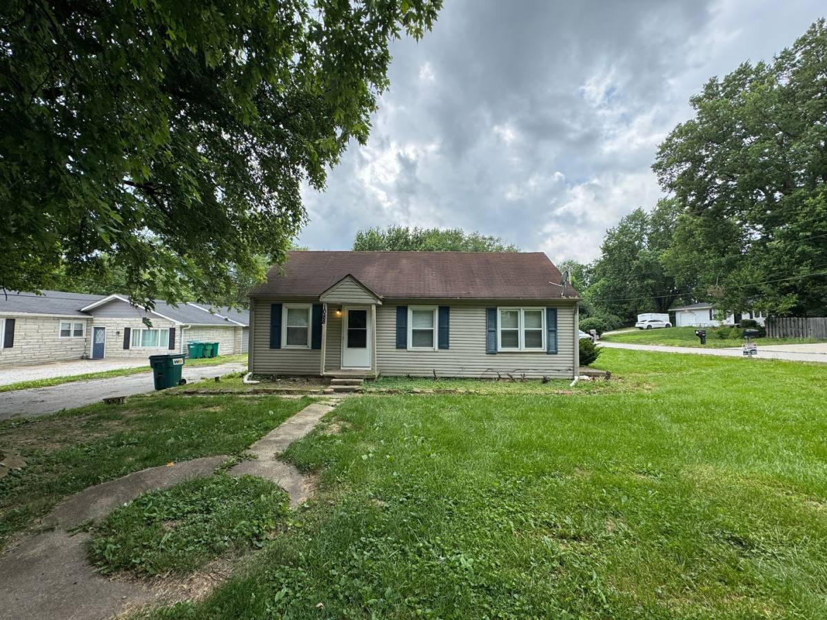 House for rent at 1088 S Morgantown Rd, Greenwood, IN 46143