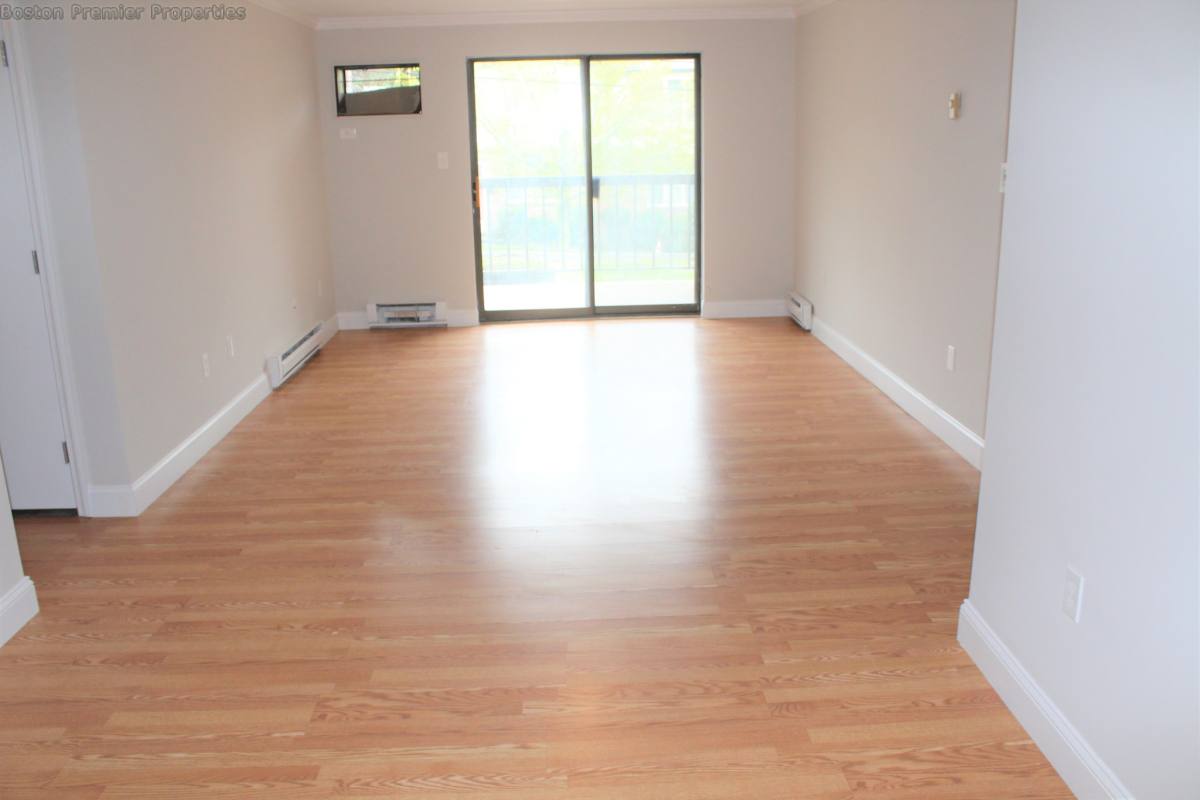 House for rent at 52 S Walnut St #4, Quincy, MA 02169