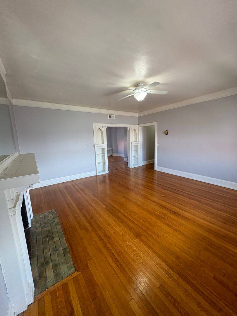 Apartment for rent at 307 S 39th St, Omaha, NE 68131