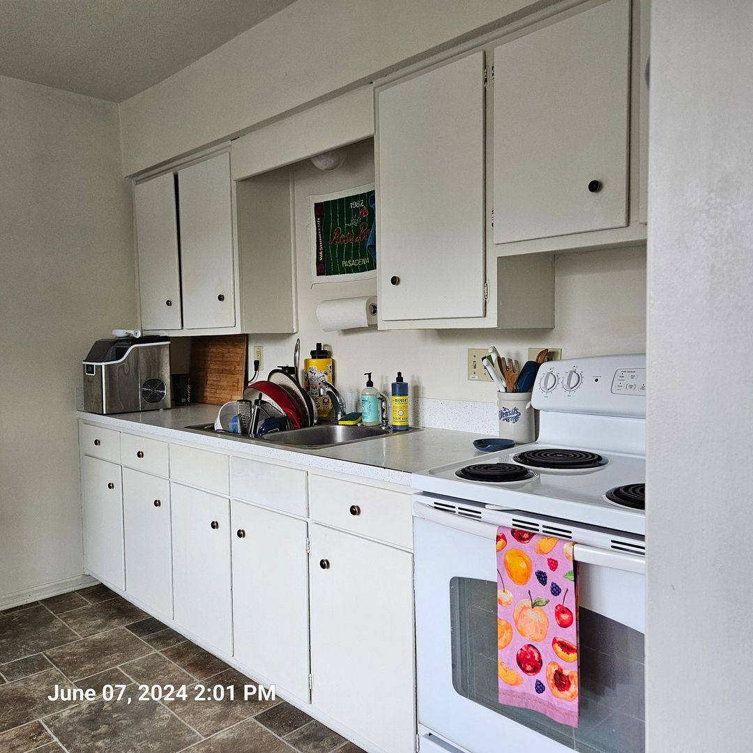 Apartment for rent at 1015 W Benton St #64, Iowa City, IA 52246
