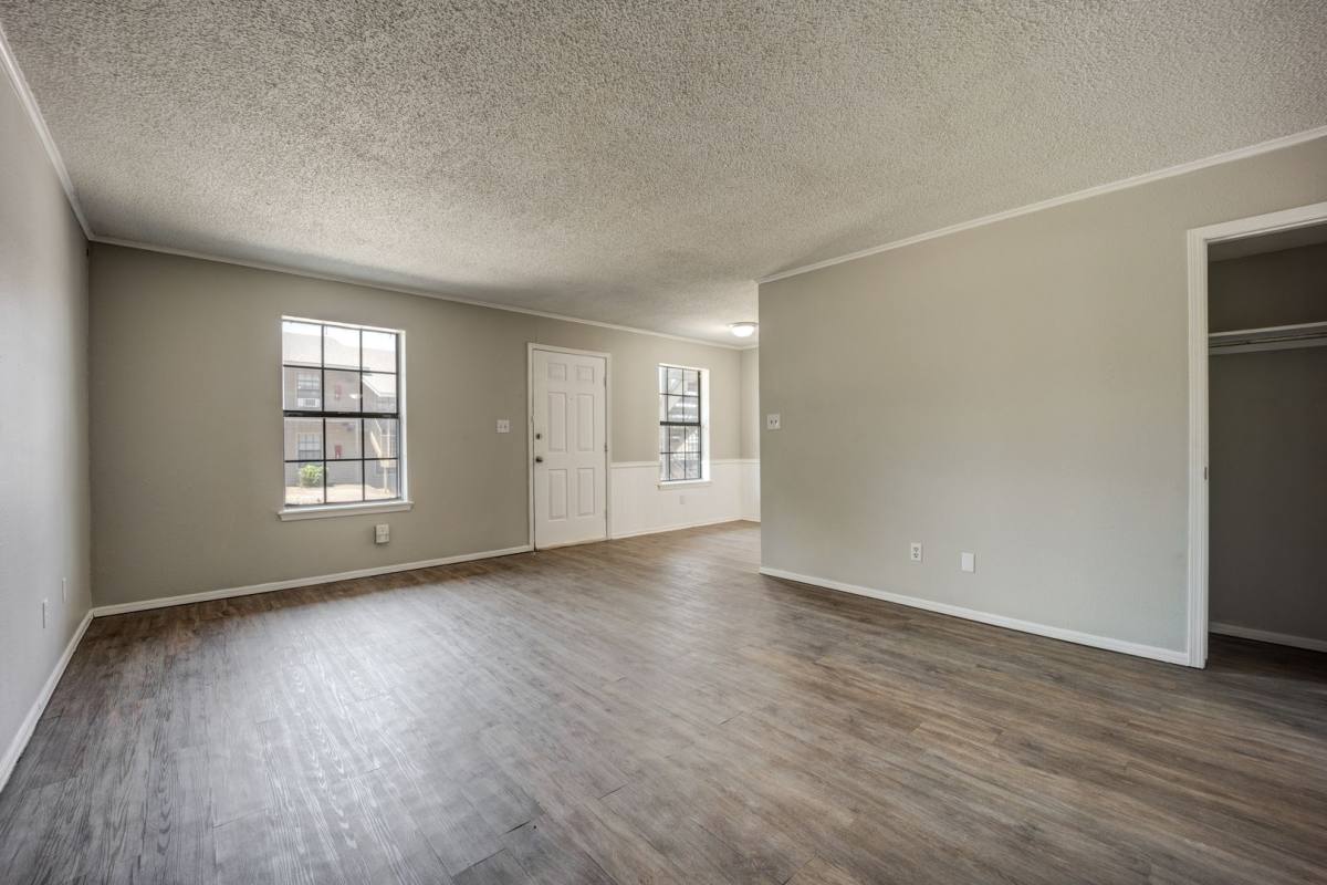 Apartment for rent at 2022 Phoenix Ave, Fort Smith, AR 72901