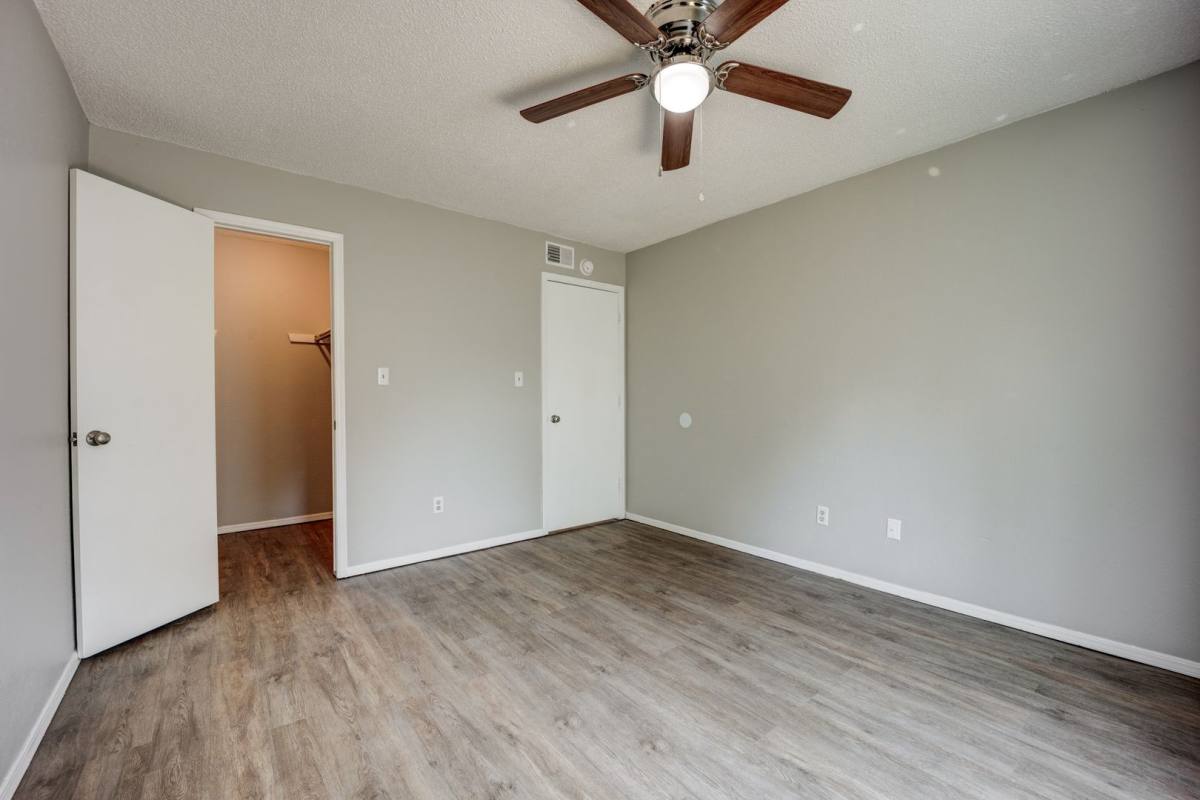 Apartment for rent at 2022 Phoenix Ave, Fort Smith, AR 72901