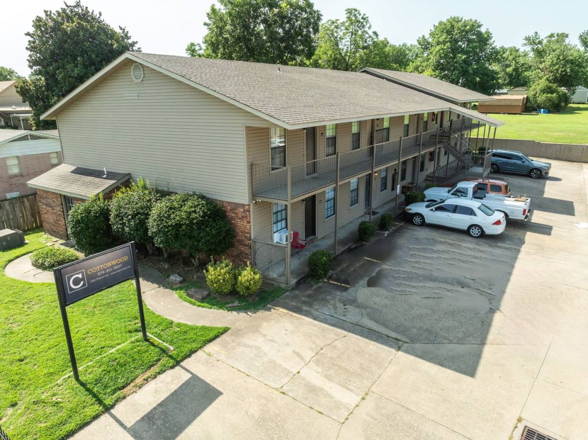 Apartment for rent at 2022 Phoenix Ave, Fort Smith, AR 72901