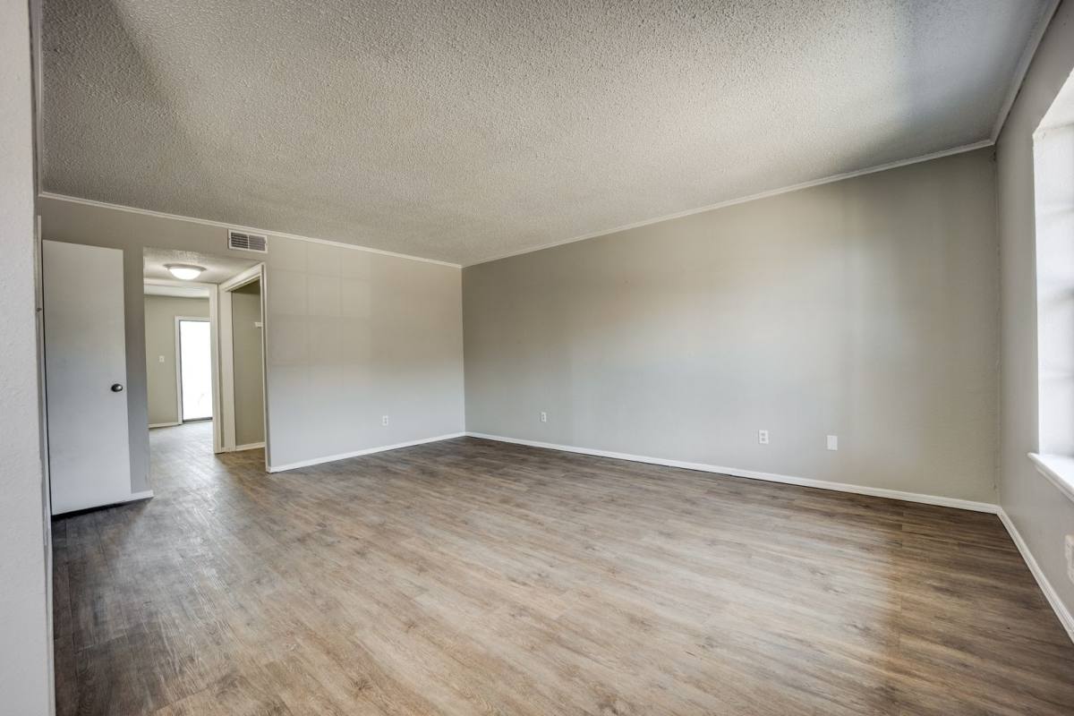 Apartment for rent at 2022 Phoenix Ave, Fort Smith, AR 72901