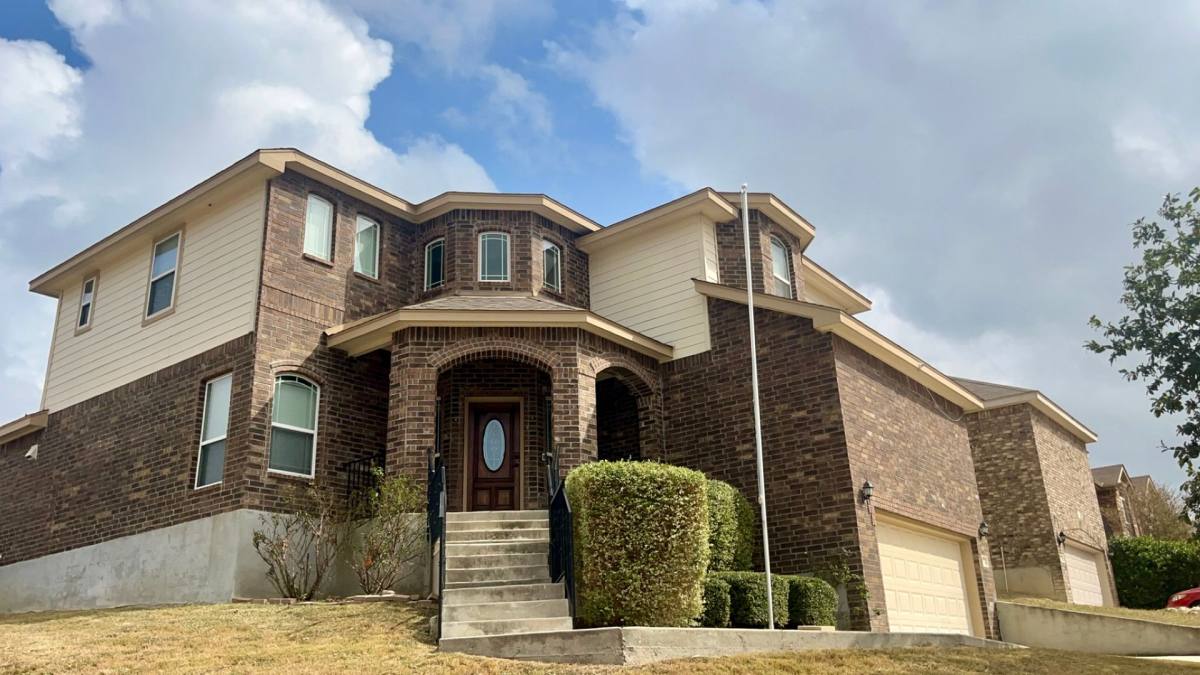 House for rent at 13724 Altamirano, San Antonio, TX 78233