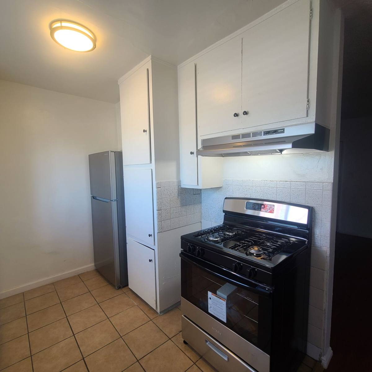 Apartment for rent at 7112 S Harvard Blvd, Los Angeles, CA 90047
