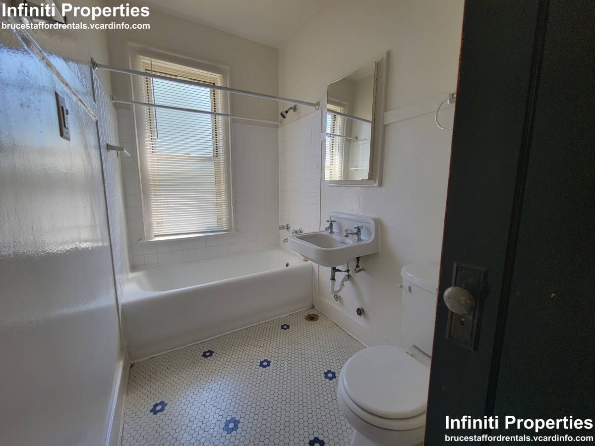 Apartment for rent at 9000 S Aberdeen #B, Chicago, IL 60620