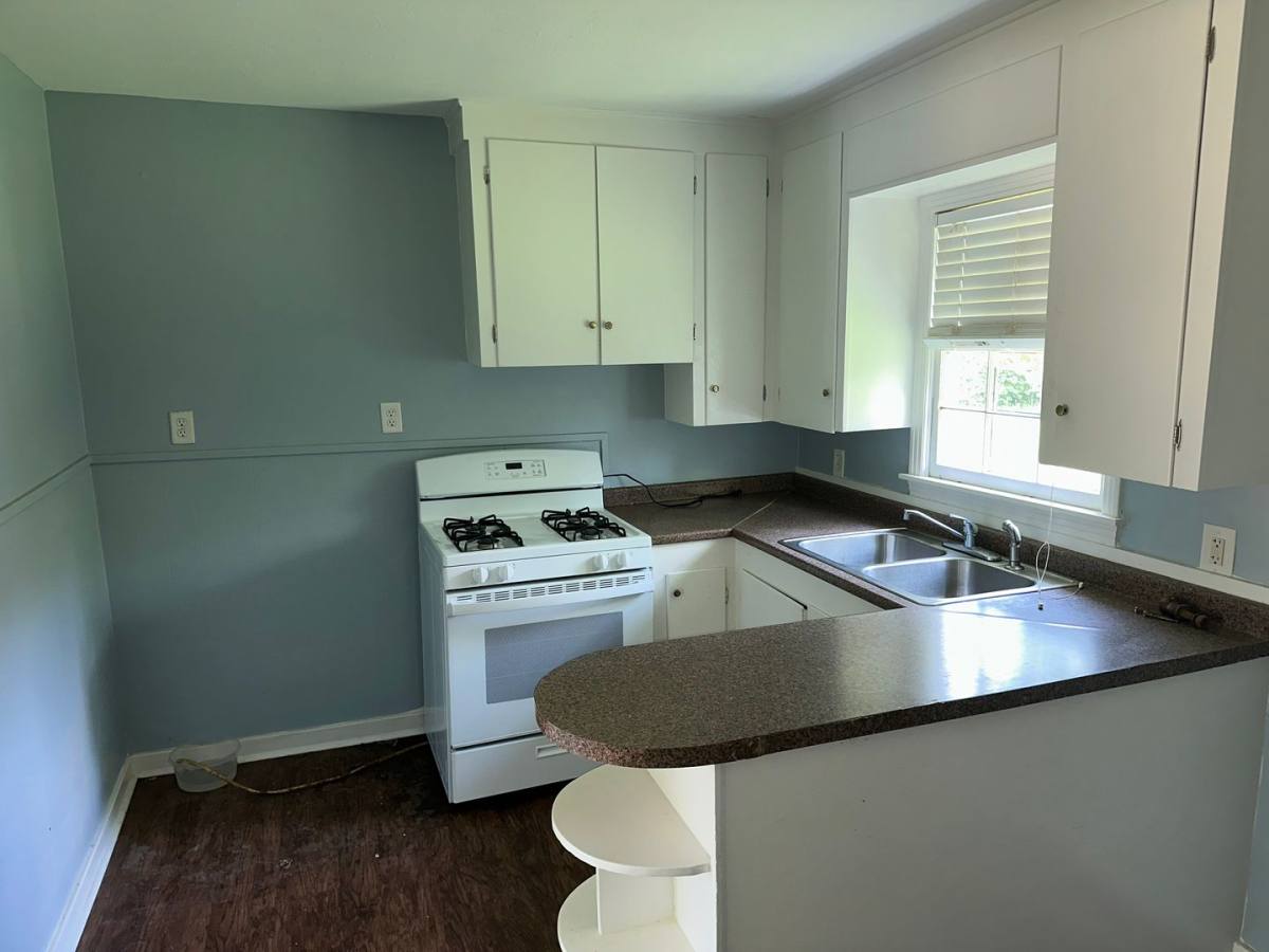 House for rent at 2719 Old Country Club Rd, Pearl, MS 39208