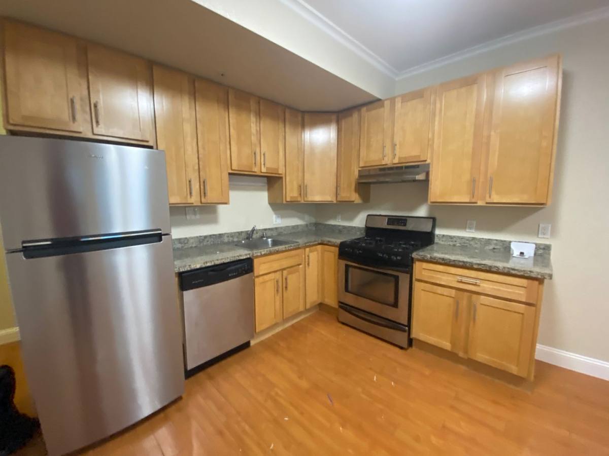 Apartment for rent at 3833 Telegraph Ave, Oakland, CA 94609