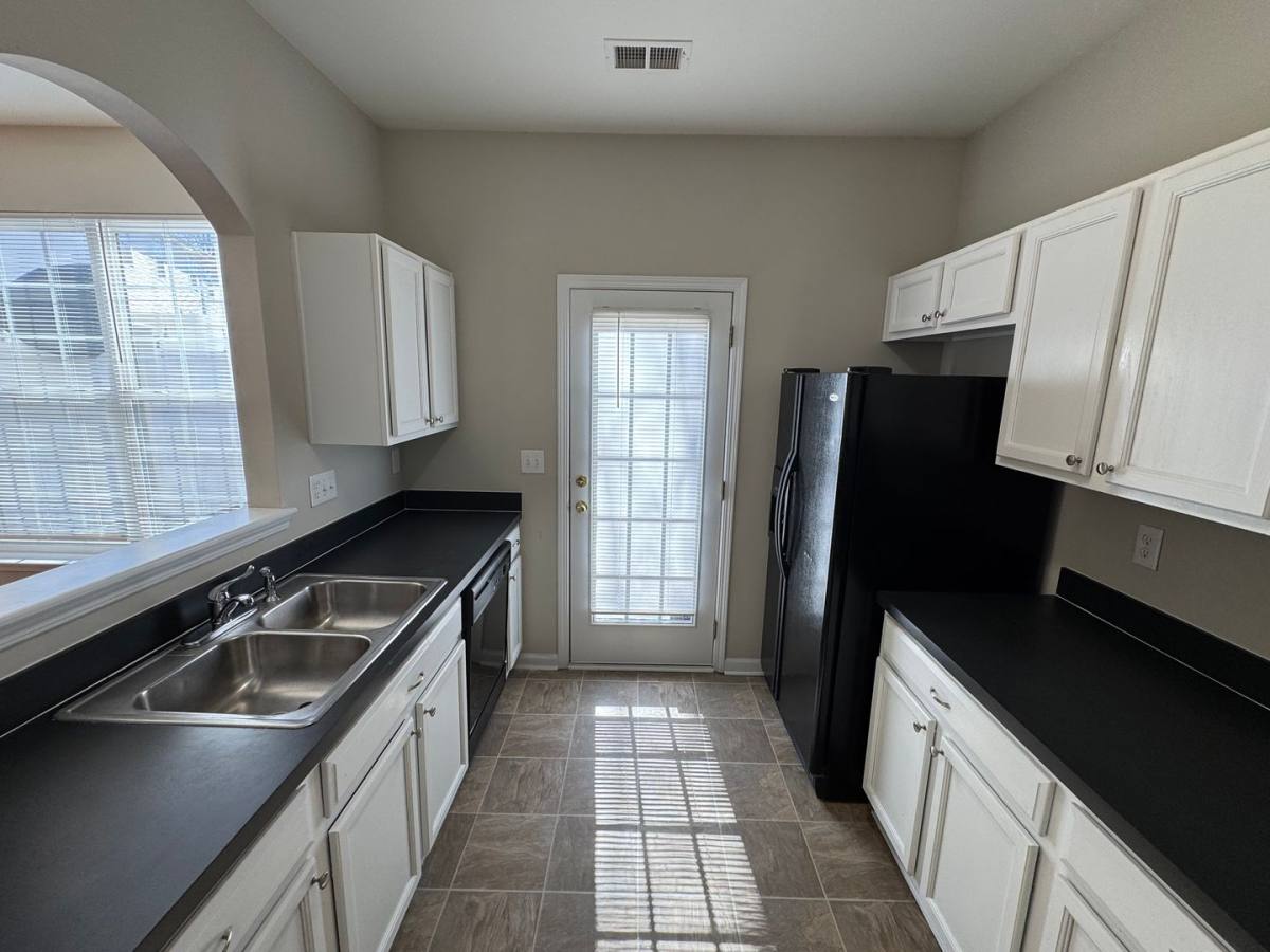 Townhouse for rent at 2152 Whispering Way, Charlotte, NC 28212