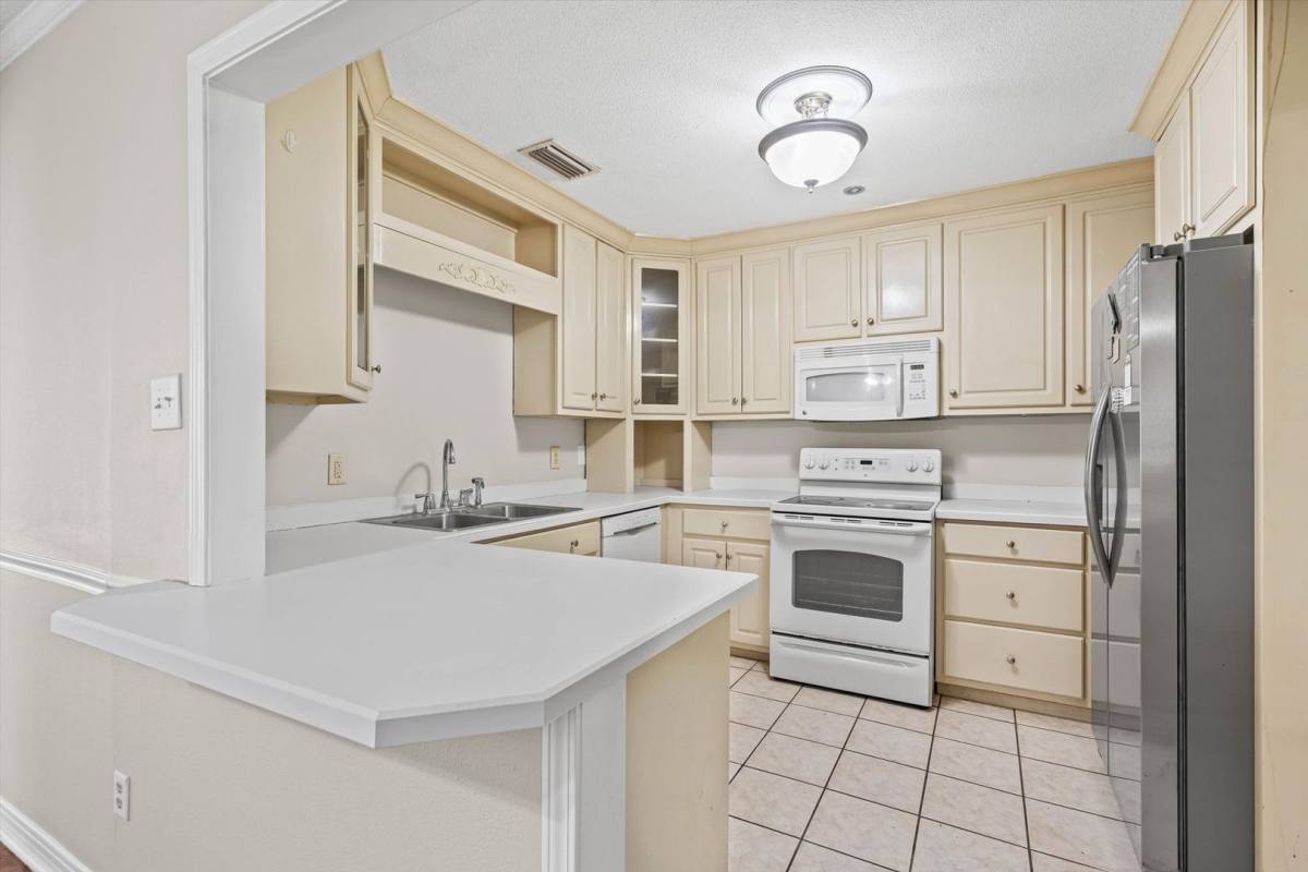 House for rent at 315 Azalea Circle W, Mobile, AL 36608