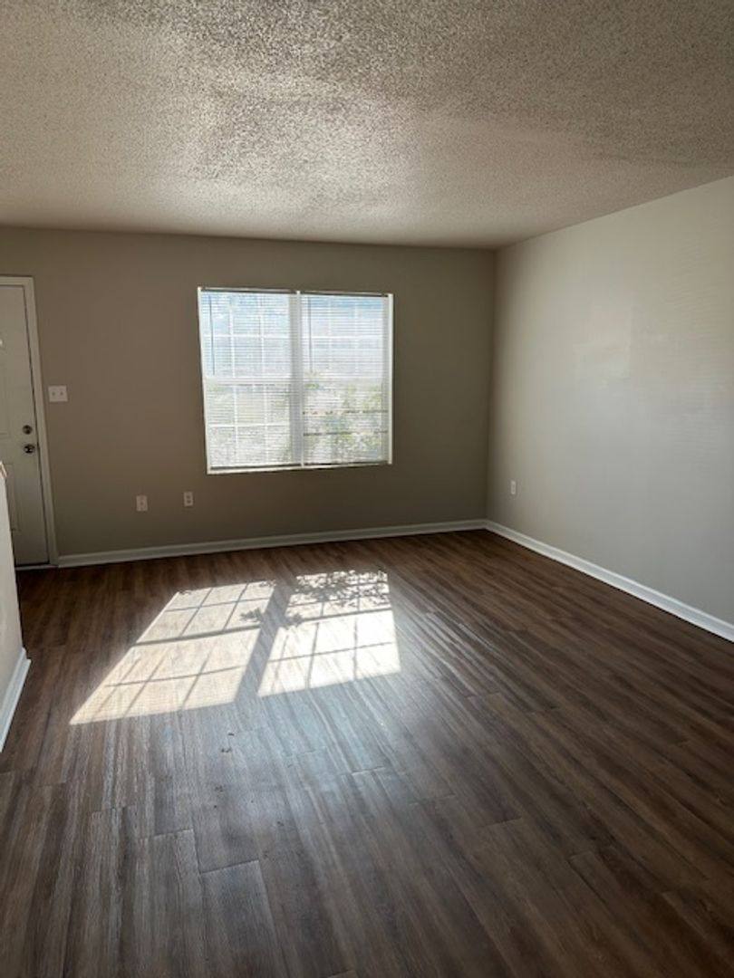 House for rent at 1100 Pineland Ave, Hinesville, GA 31313