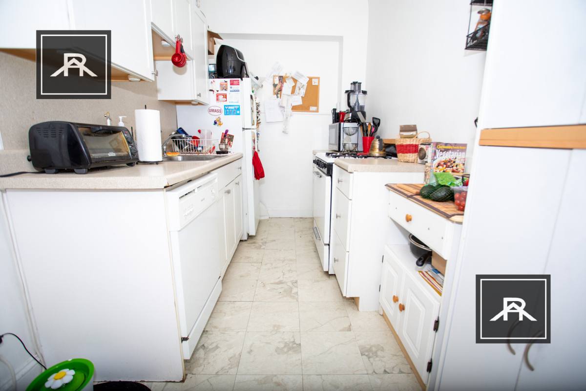 Apartment for rent at 1949 Commonwealth #6, Brighton, MA 02135