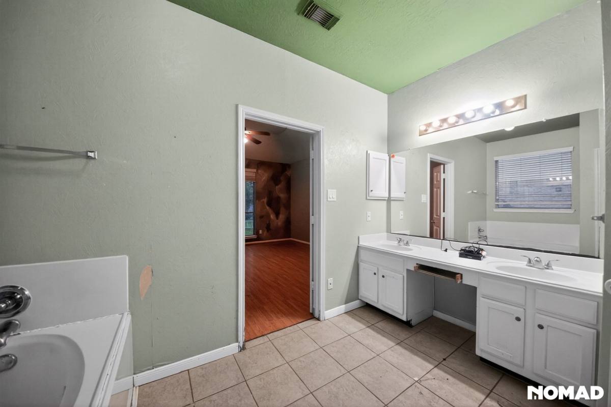 House for rent at 1811 Quiet Hollow Dr, Fresno, TX 77545