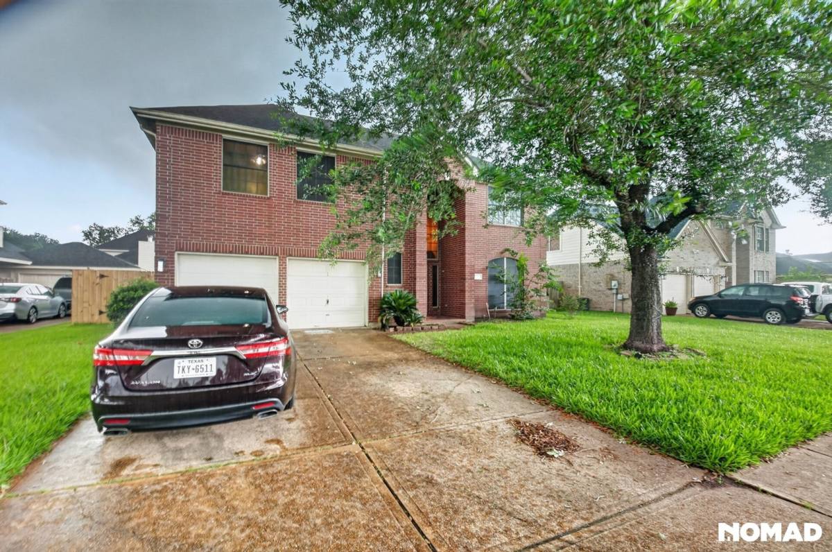 House for rent at 1811 Quiet Hollow Dr, Fresno, TX 77545
