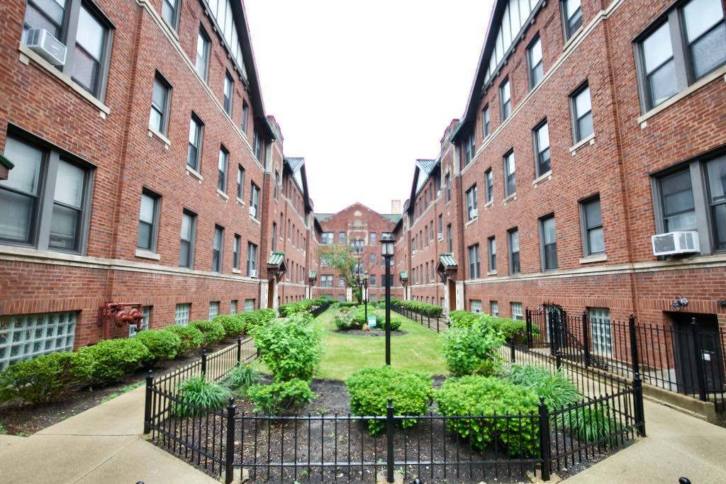 Apartment for rent at 3300 Schubert #B4, Chicago, IL 60647