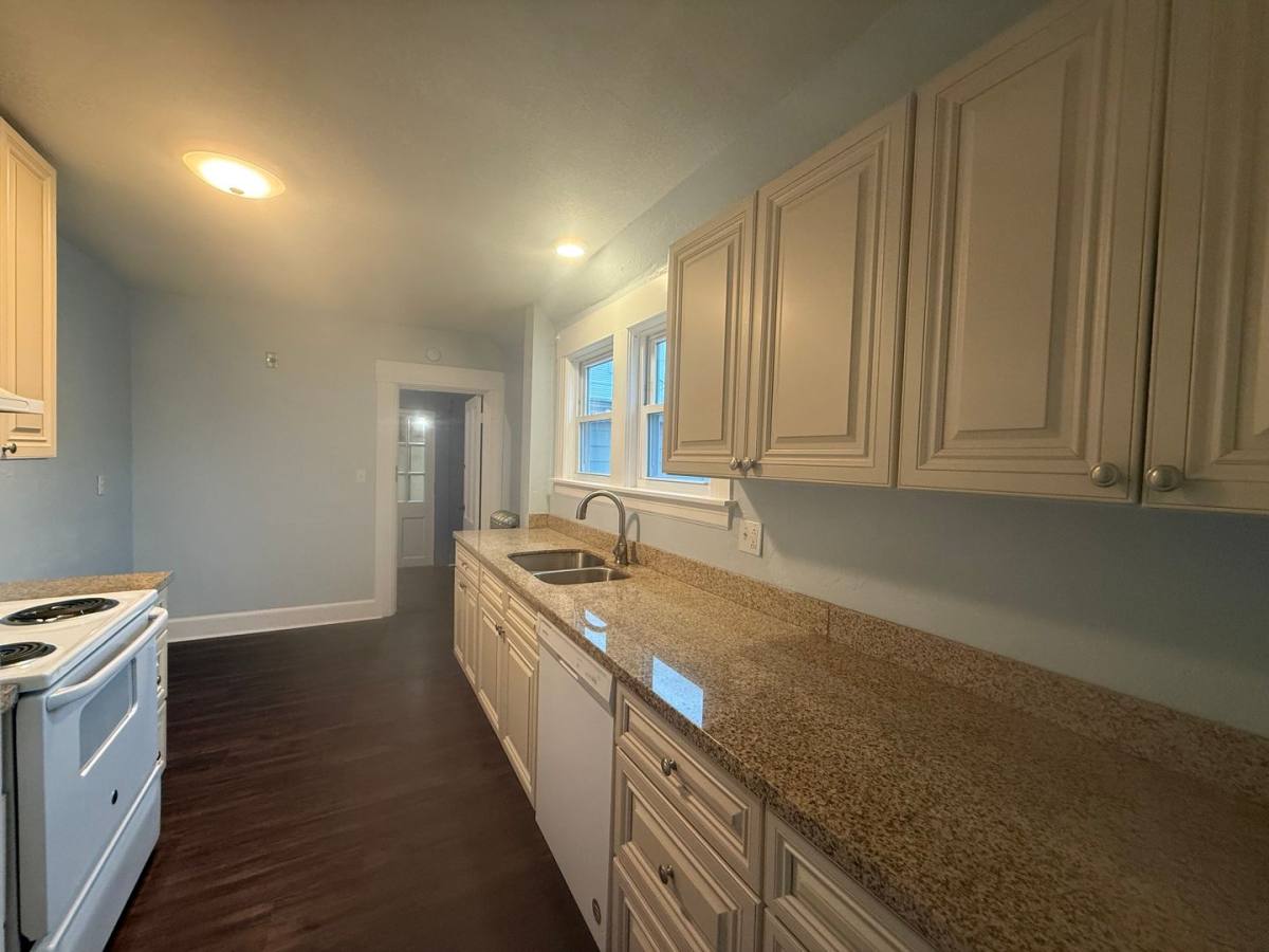 Apartment for rent at 597 Beech St, Manchester, NH 03104