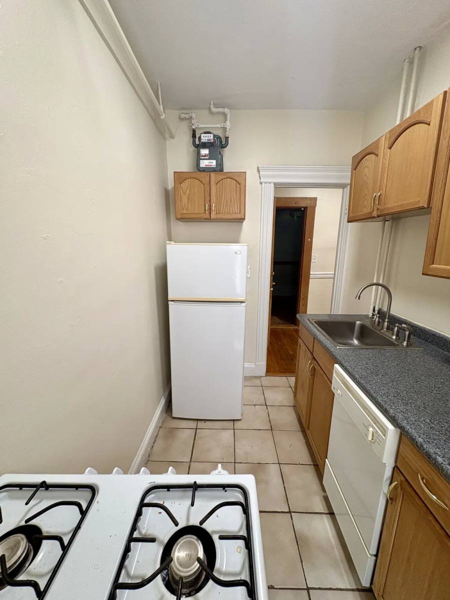 Apartment for rent at 364 Riverway St #18, Boston, MA 02115