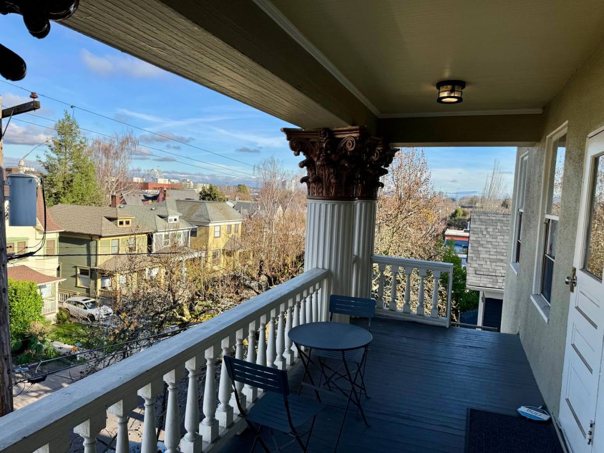 Apartment for rent at 2356 NW Irving St, Portland, OR 97210
