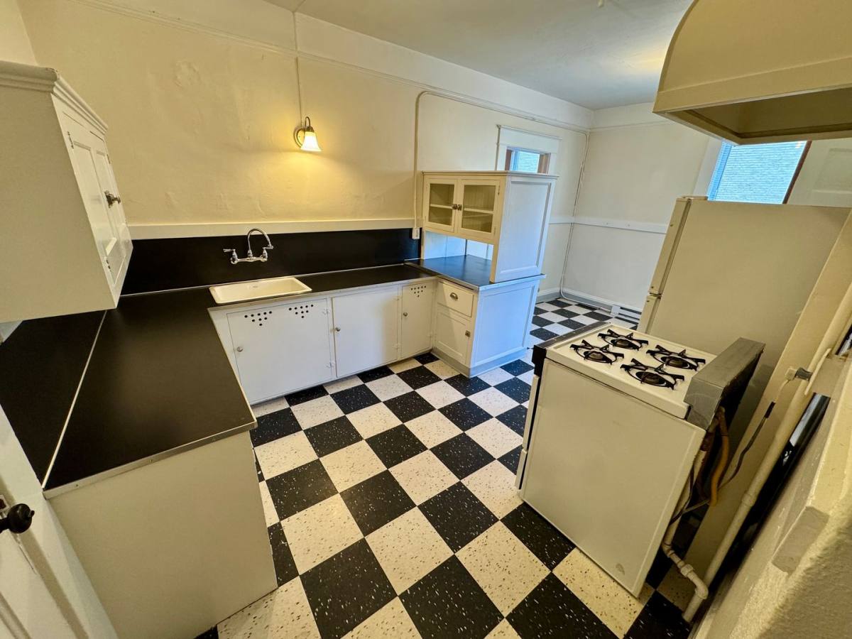 Apartment for rent at 2356 NW Irving St, Portland, OR 97210