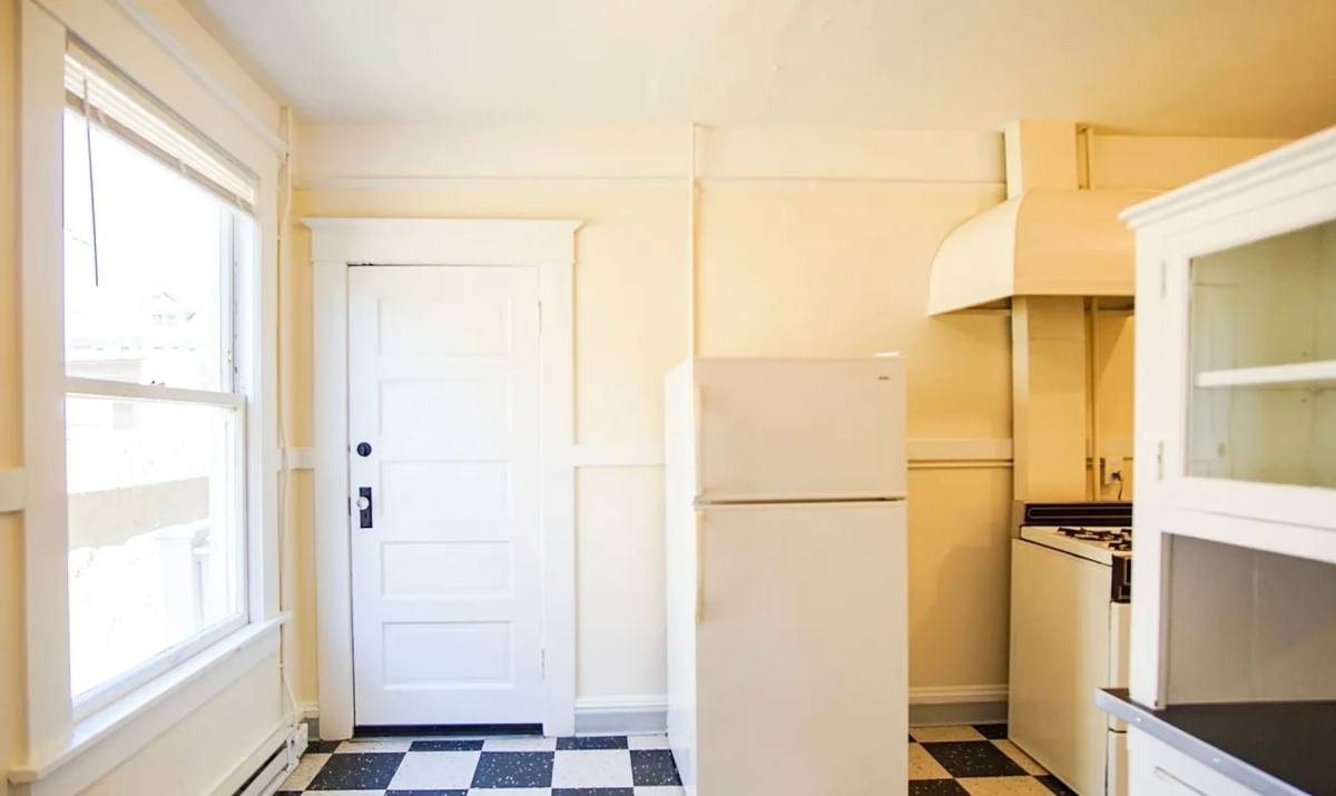 Apartment for rent at 2356 NW Irving St, Portland, OR 97210