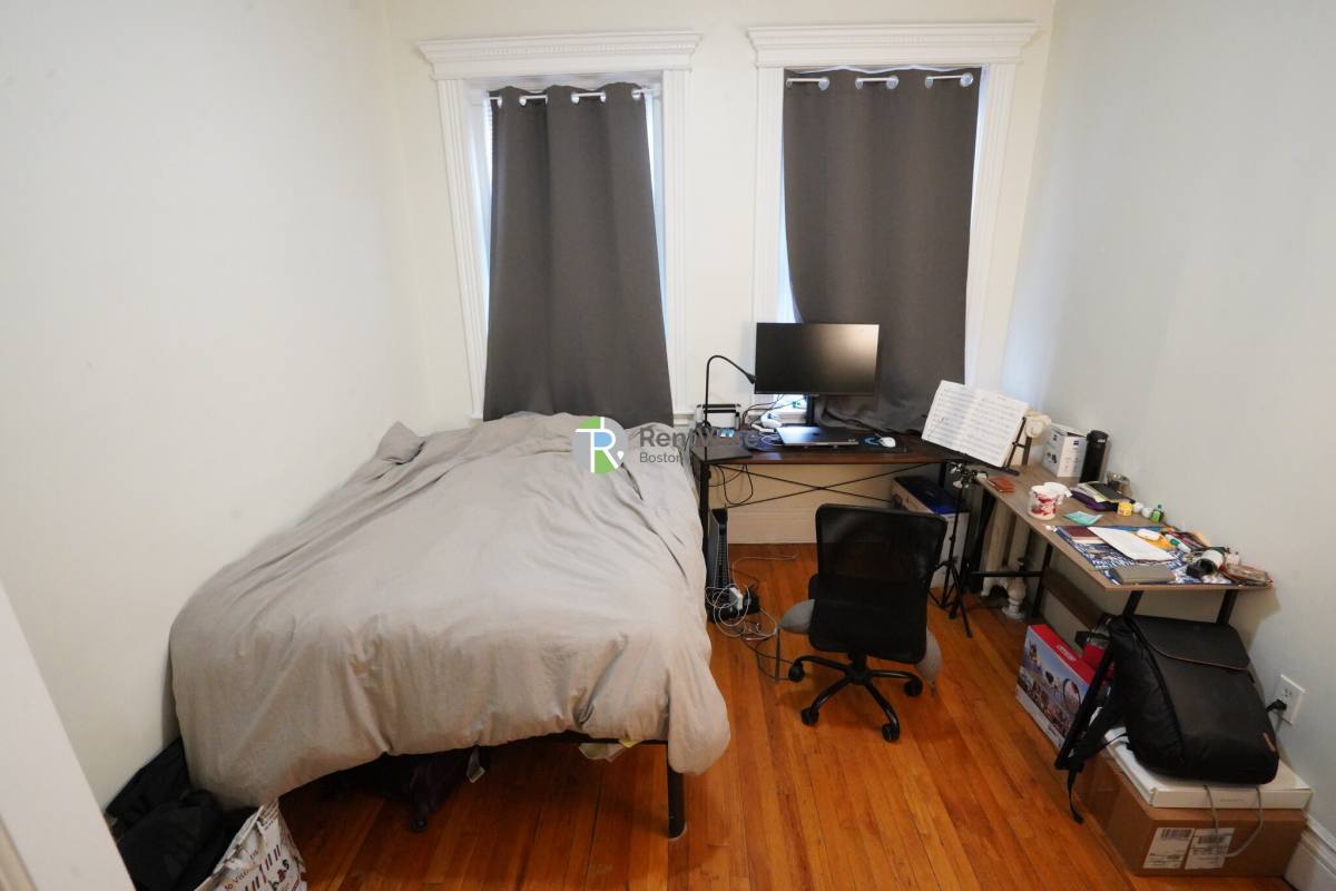 Apartment for rent at 1302 Commonwealth Ave #6, Allston, MA 02134