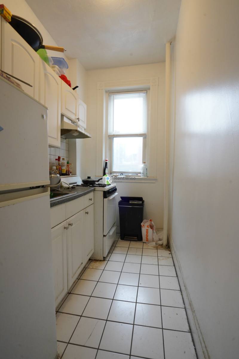Apartment for rent at 1302 Commonwealth Ave #6, Allston, MA 02134