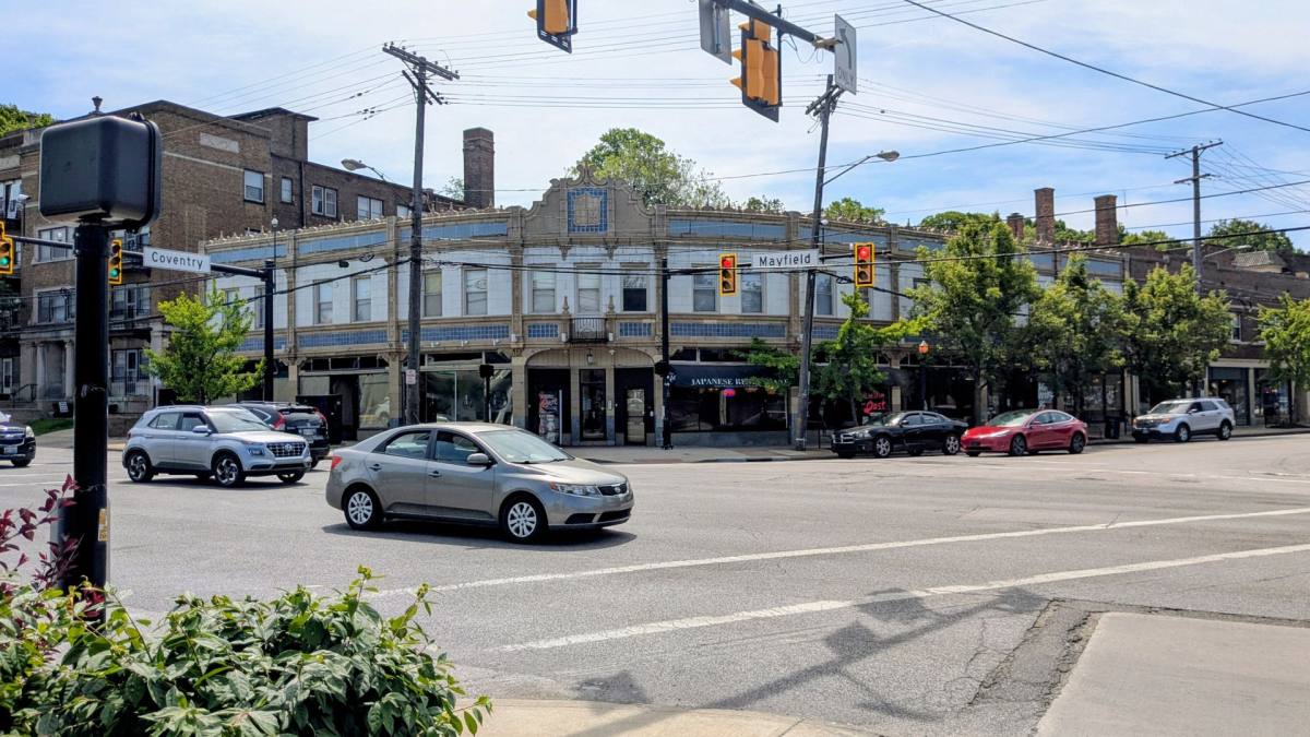 Apartment for rent at 2800 Mayfield Rd, Cleveland, OH 44118