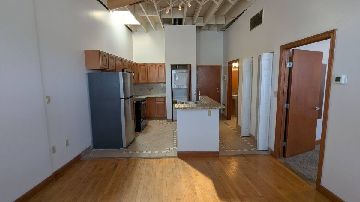 Apartment for rent at 2800 Mayfield Rd, Cleveland, OH 44118