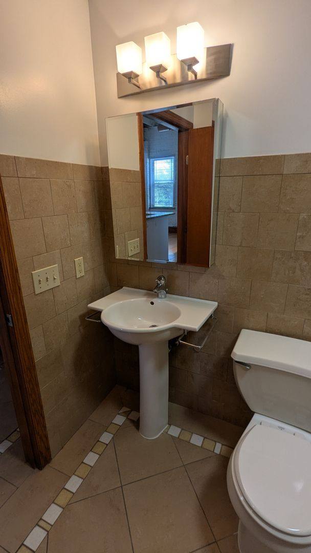 Apartment for rent at 2800 Mayfield Rd, Cleveland, OH 44118