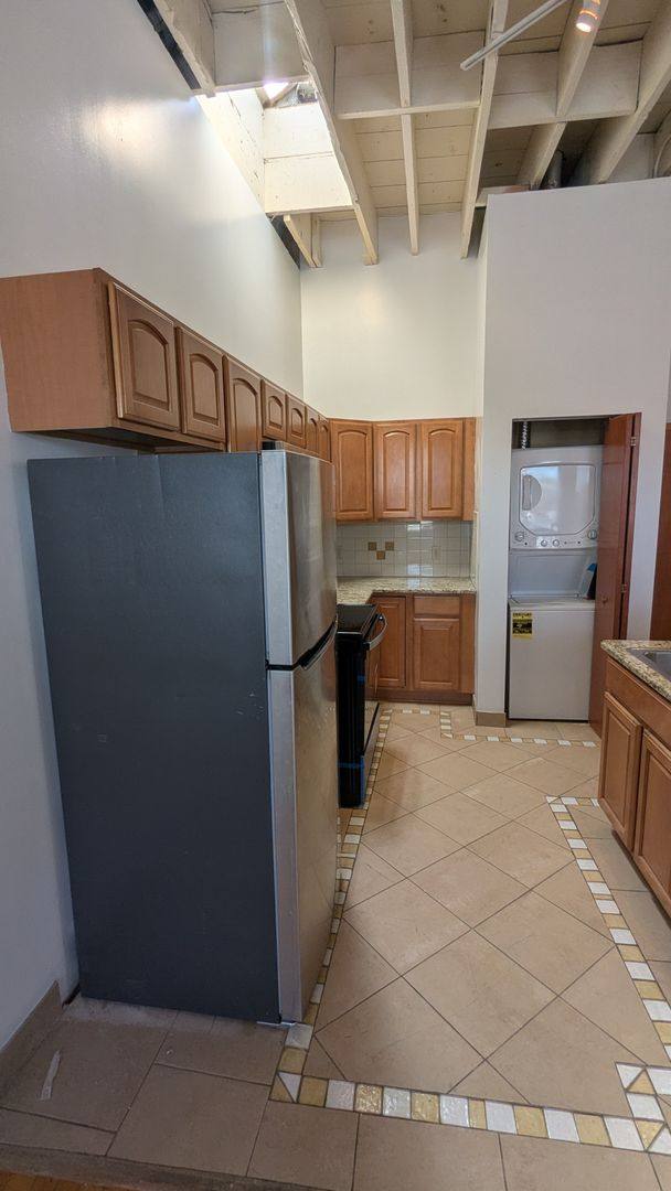 Apartment for rent at 2800 Mayfield Rd, Cleveland, OH 44118