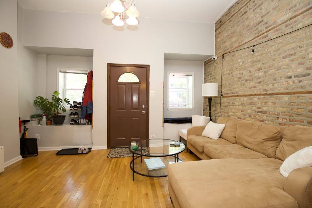 Apartment for rent at 1250 Greenview #8Q, Chicago, IL 60642