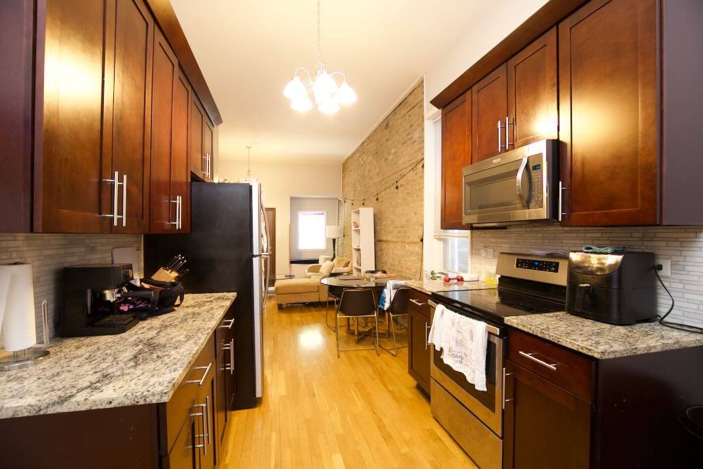 Apartment for rent at 1250 Greenview #8Q, Chicago, IL 60642
