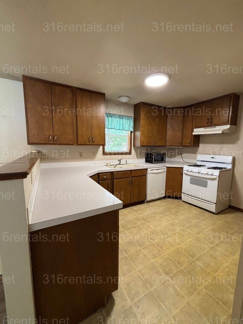 House for rent at 1010 S Topeka, El Dorado, KS 67042